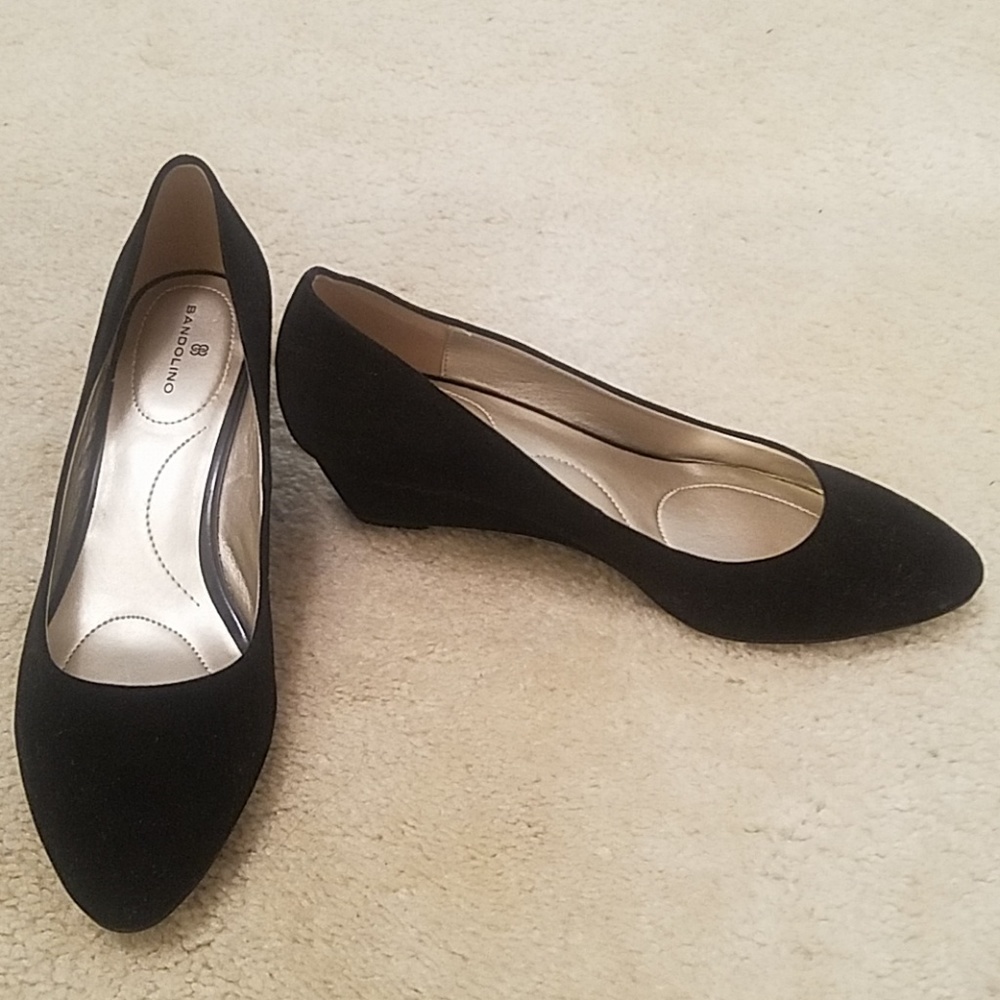 Bandolino Black Wedges Size 7.5